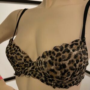 PINK Victoria's Secret Animal Print Lace Bra